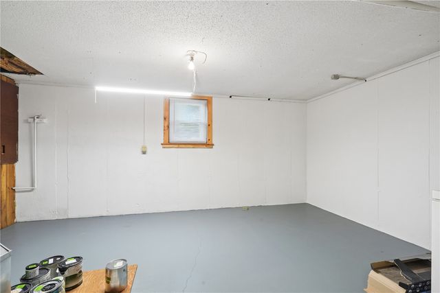 805 Pawnee Drive NW, Cedar Rapids, IA 52405