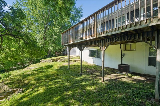 805 Pawnee Drive NW, Cedar Rapids, IA 52405