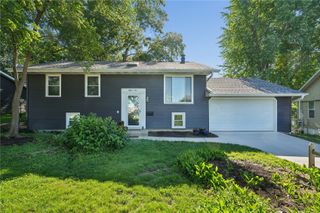 805 Pawnee Drive NW, Cedar Rapids, IA 52405