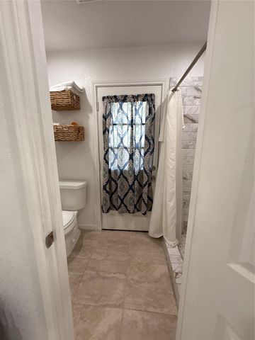 1727 County Road 3540, Cleveland, TX 77327