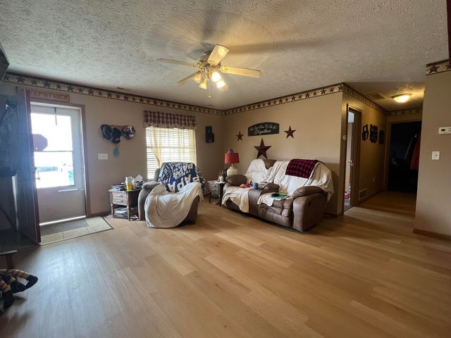 38 Private Drive 2822, South Point, OH 45680