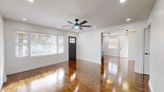 4824 Parrish Avenue, East Chicago, IN 46312