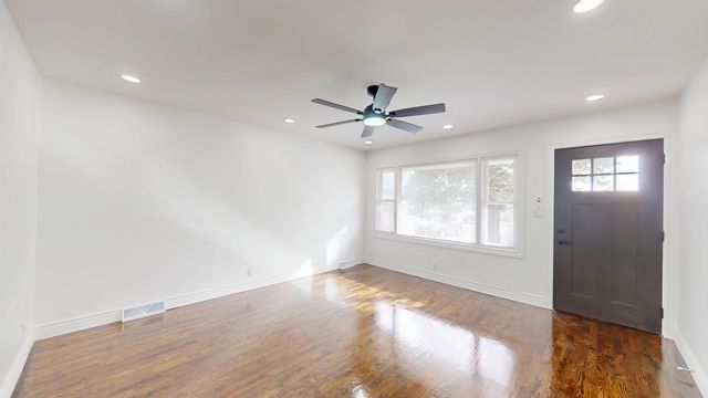 4824 Parrish Avenue, East Chicago, IN 46312