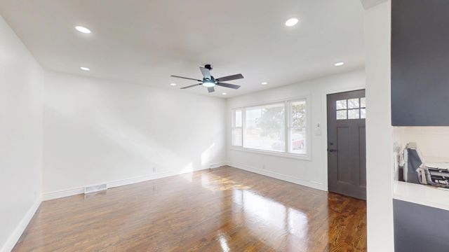 4824 Parrish Avenue, East Chicago, IN 46312