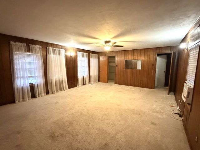 5712 Calloway Street, Sansom Park, TX 76114