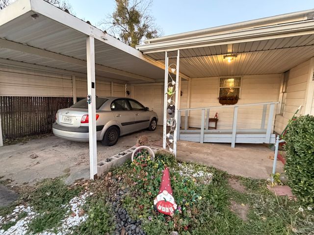 5712 Calloway Street, Sansom Park, TX 76114