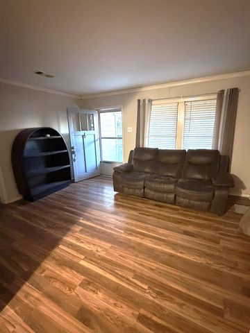 5712 Calloway Street, Sansom Park, TX 76114