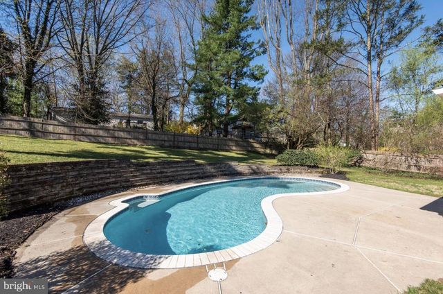 8720 STENTON AVE, Philadelphia, PA 19118