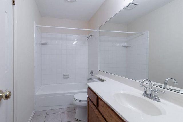 1012 Parrot TRL, Round Rock, TX 78681