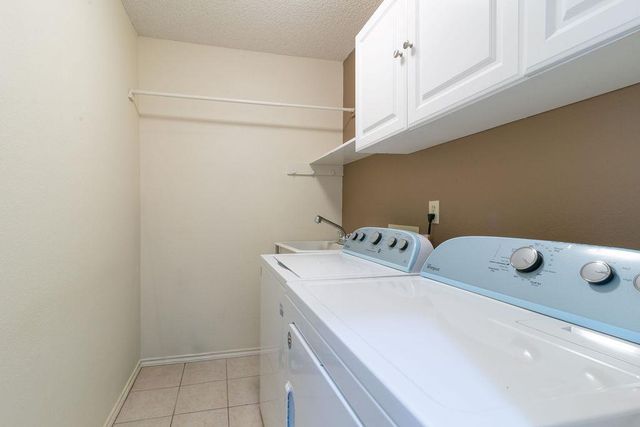 1012 Parrot TRL, Round Rock, TX 78681