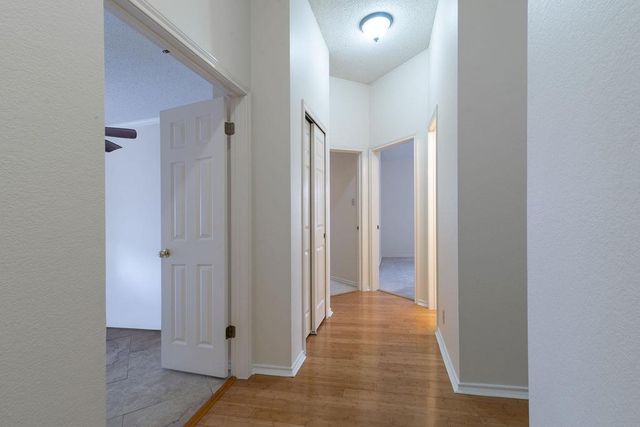 1012 Parrot TRL, Round Rock, TX 78681