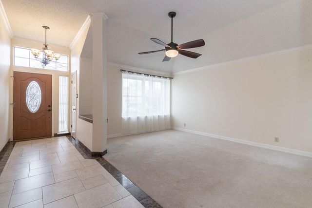 1012 Parrot TRL, Round Rock, TX 78681