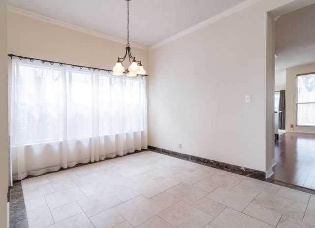 1012 Parrot TRL, Round Rock, TX 78681