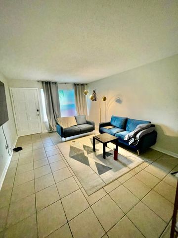 210 Pelham Road, 214A, Fort Walton Beach, FL 32547