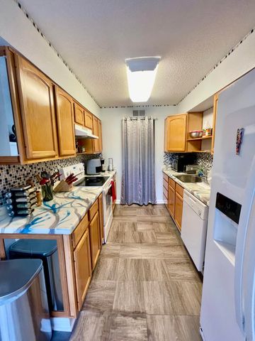 210 Pelham Road, 214A, Fort Walton Beach, FL 32547