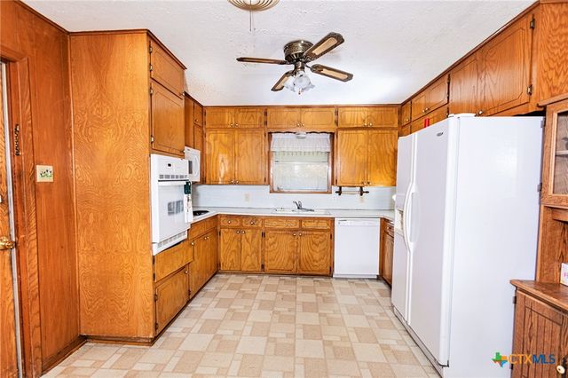 3206 Shady Hill Drive, Temple, TX 76502