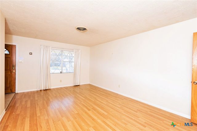 3206 Shady Hill Drive, Temple, TX 76502