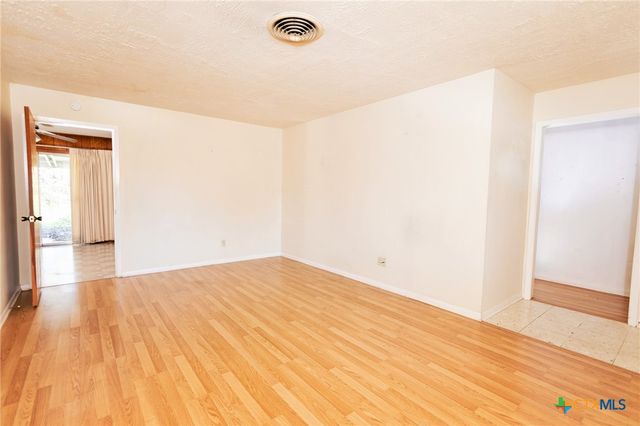 3206 Shady Hill Drive, Temple, TX 76502