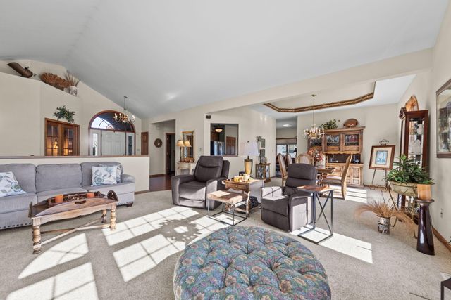 431 Hilbrich Drive, Schererville, IN 46375