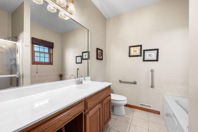 431 Hilbrich Drive, Schererville, IN 46375