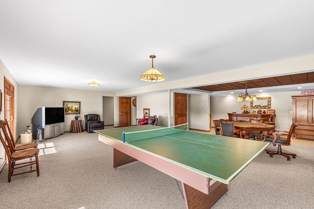 431 Hilbrich Drive, Schererville, IN 46375