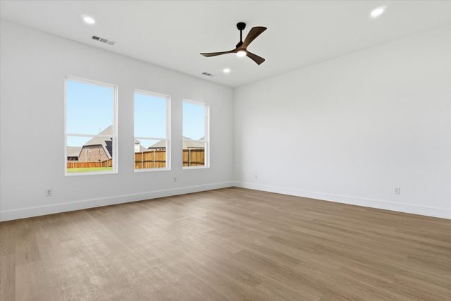 1014 Devonshire Drive N, Forney, TX 75126
