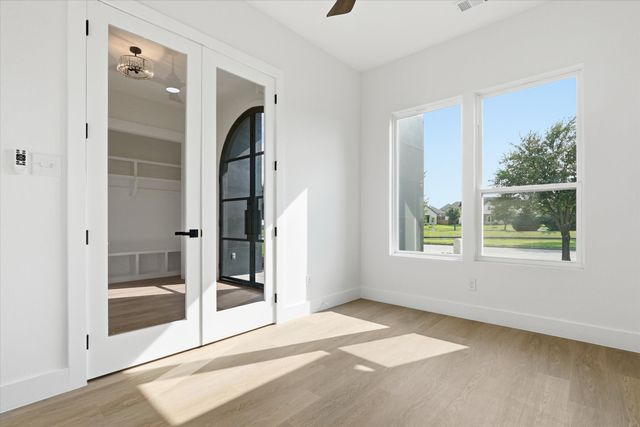 1014 Devonshire Drive N, Forney, TX 75126