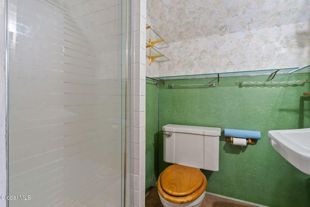 42 Collins Place, Albany, NY 12208