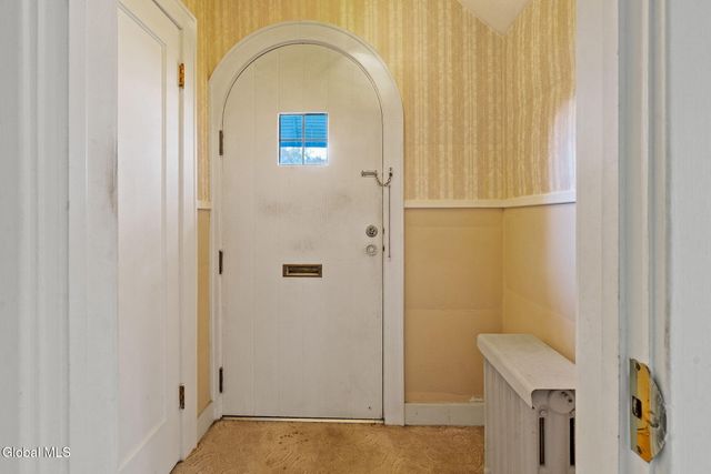 42 Collins Place, Albany, NY 12208