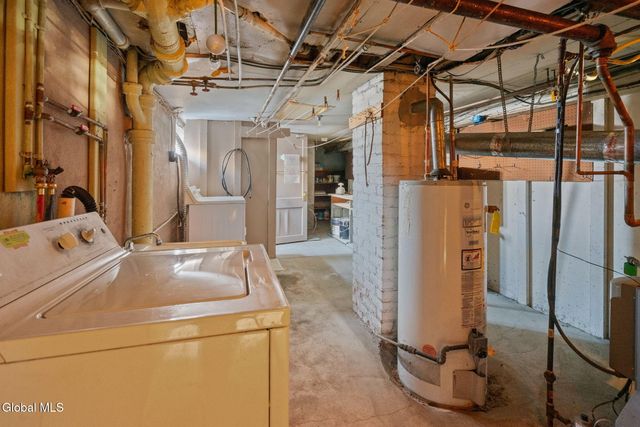 42 Collins Place, Albany, NY 12208