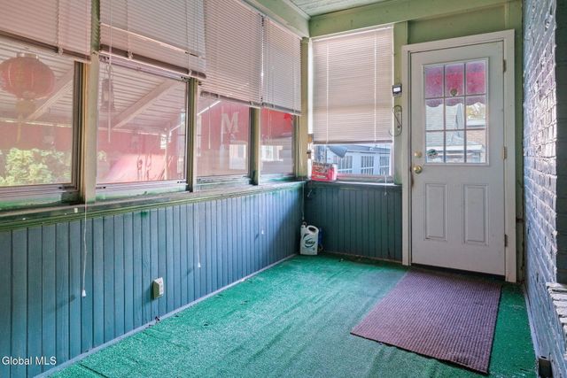 42 Collins Place, Albany, NY 12208