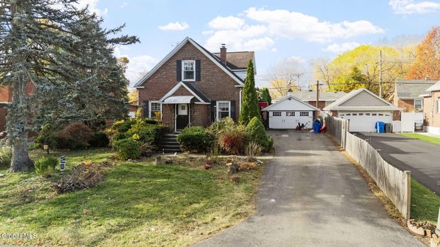 42 Collins Place, Albany, NY 12208