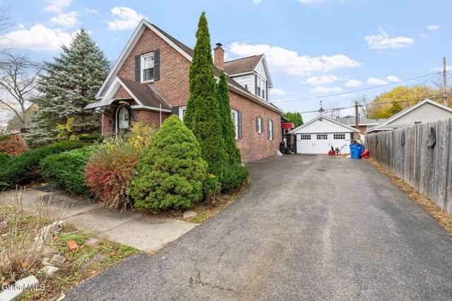 42 Collins Place, Albany, NY 12208