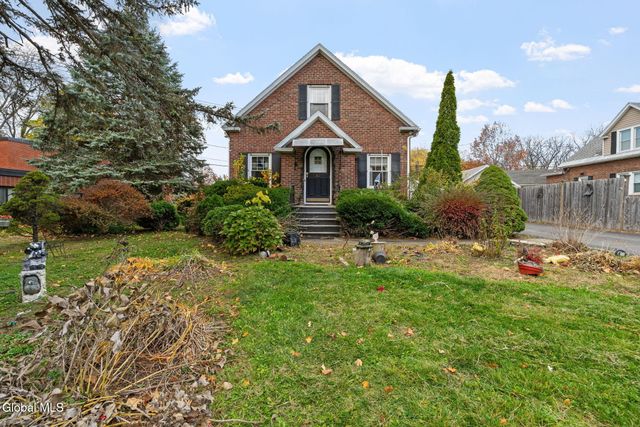 42 Collins Place, Albany, NY 12208