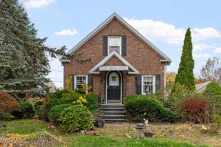 42 Collins Place, Albany, NY 12208