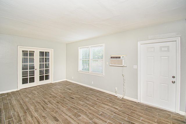 317 NE 13th Avenue 3, Fort Lauderdale, FL 33301