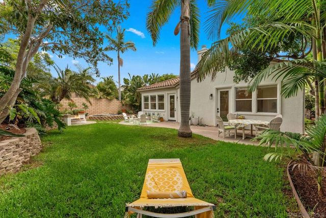 7933 Sitio Nispero, Carlsbad, CA 92009