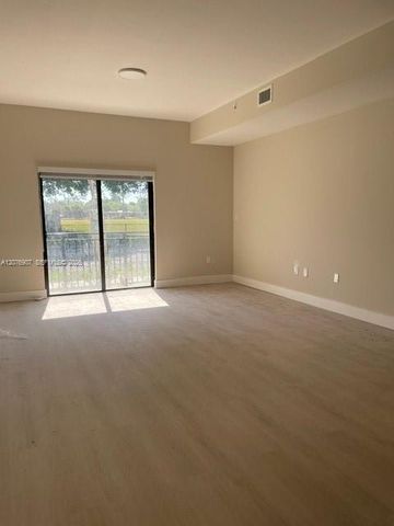17020 SW 104th Avenue 202, Miami, FL 33157