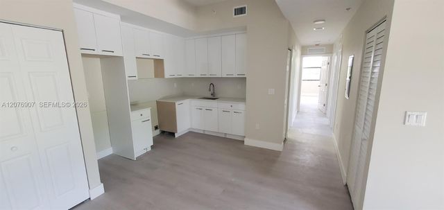 17020 SW 104th Avenue 202, Miami, FL 33157