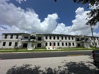17020 SW 104th Avenue 202, Miami, FL 33157