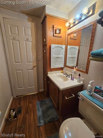 20950 Wahrman Road, New Boston, MI 48164