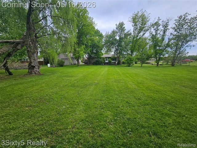 20950 Wahrman Road, New Boston, MI 48164