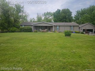 20950 Wahrman Road, New Boston, MI 48164