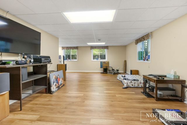 3535 S Sheridan Drive, Muskegon, MI 49444
