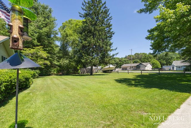 3535 S Sheridan Drive, Muskegon, MI 49444