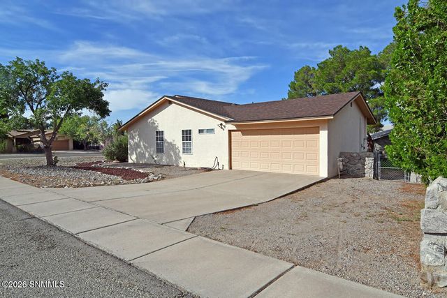 4693 Del Norte Court, Las Cruces, NM 88007