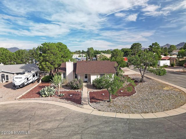 4693 Del Norte Court, Las Cruces, NM 88007