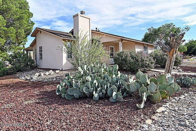 4693 Del Norte Court, Las Cruces, NM 88007