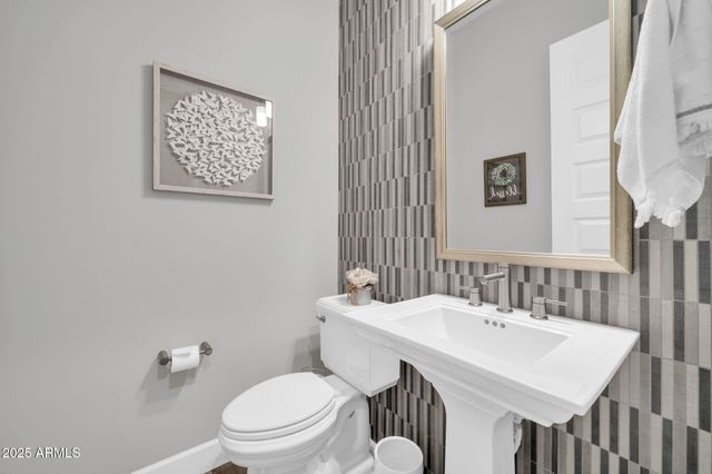 17565 E BLAZE Lane, Rio Verde, AZ 85263