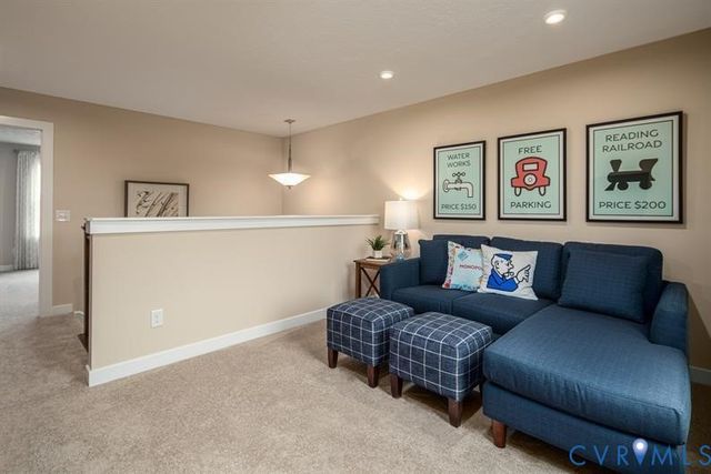 4 Nine Iron Dr, Richmond, VA 23223